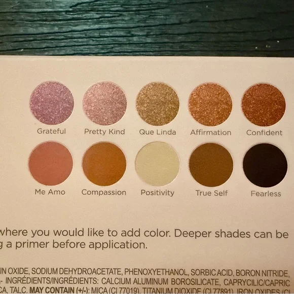 NEW Dominique Eyeshadow Essential Palette - 10 Neutral Colors - Picture 5 of 5